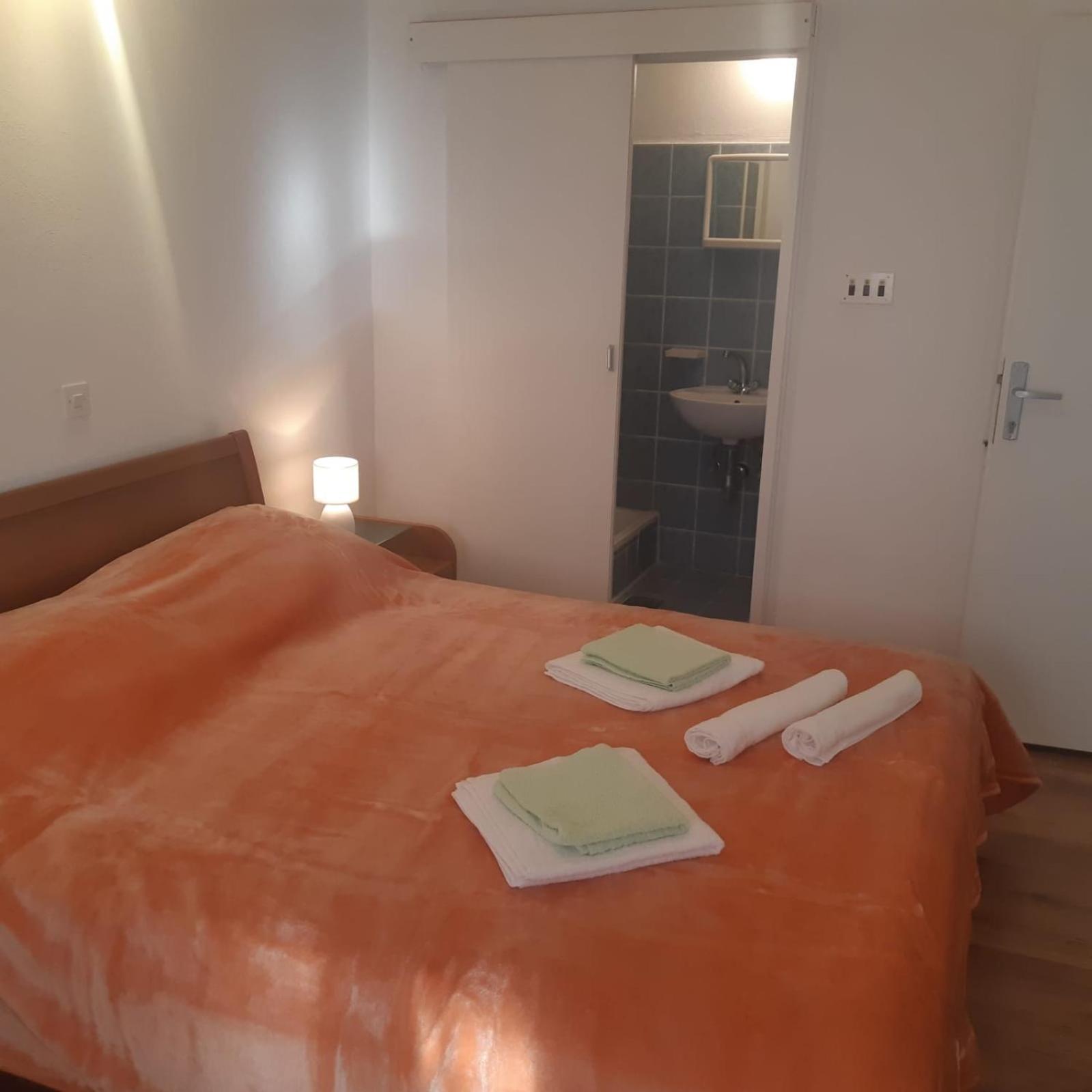 Apartment Igrane 10033A Номер фото